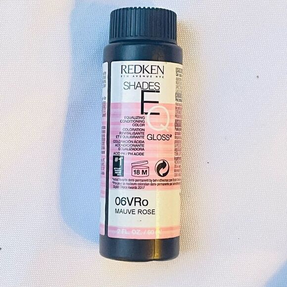 Redken Shades Eq Gloss Toner In 6vRo - Picture 1 of 4